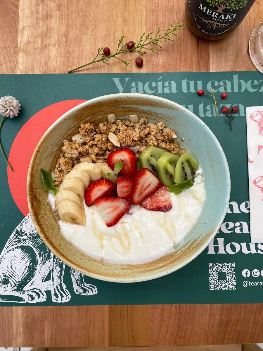 Bowl de fruta y granola