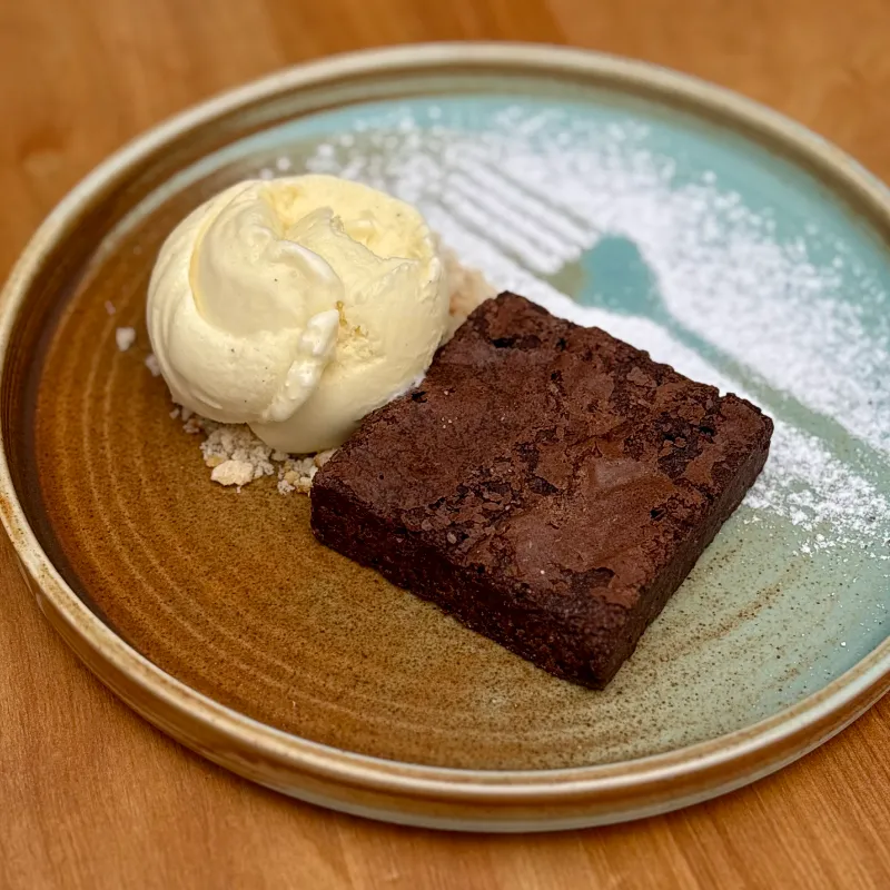 Brownie con Helado