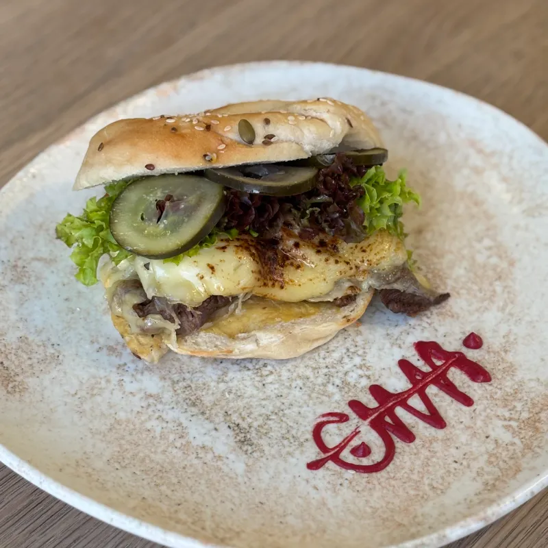 Bagel de Lomo
