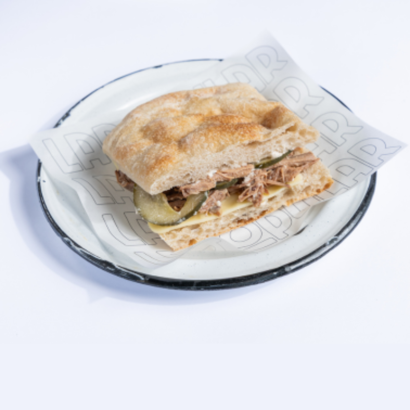 Ciabatta tapapecho y queso 