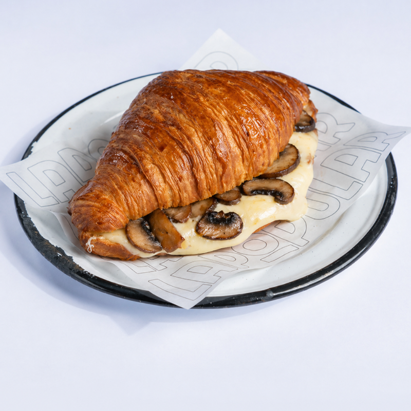 Croissant queso champis